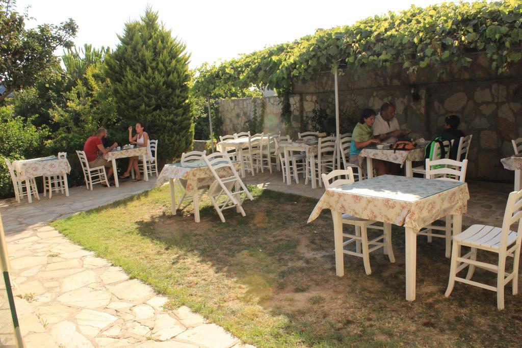 Ilyada Hotel Бозджаада Екстериор снимка